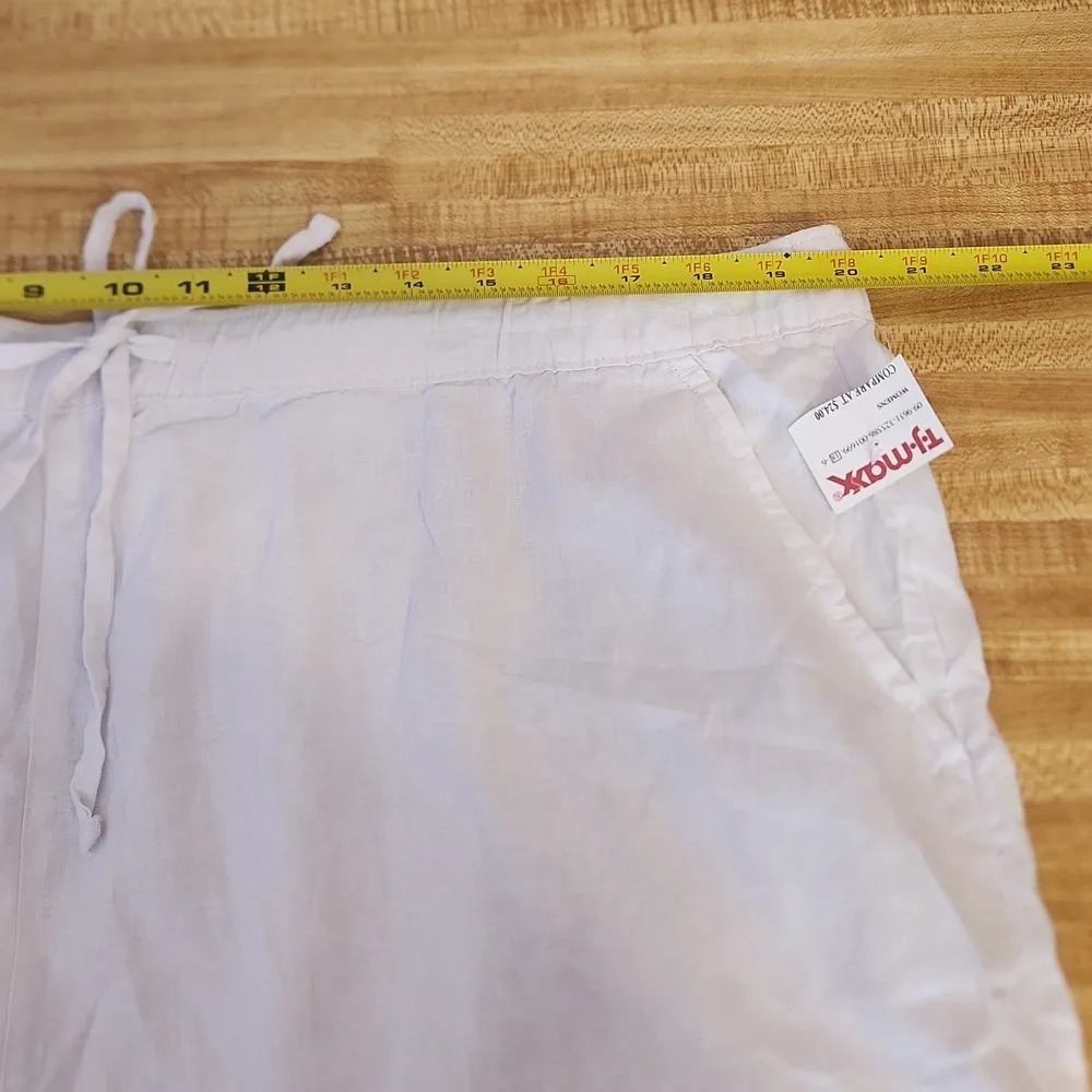 JOIE Women’s Linen Blend White Shorts with Eyelet Trim Along the Hem, size 1X